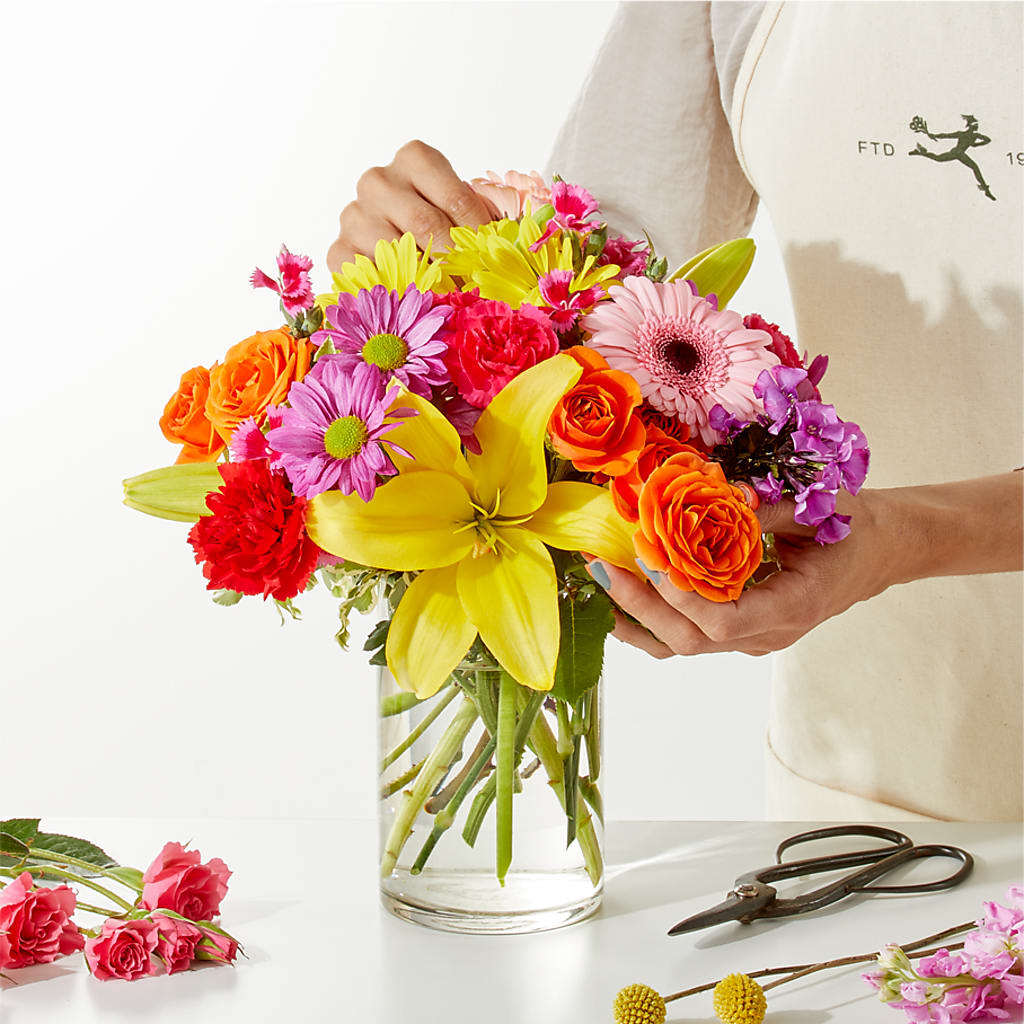 Cue the Confetti - A Florist Original – FONSECA'S FLOWERS, San Bernardino CA