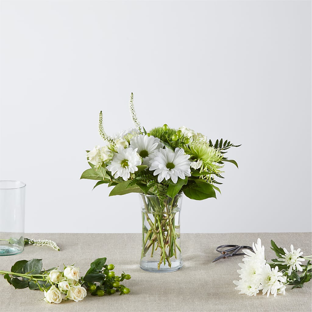 Irish Garden - A Florist Original – FONSECA'S FLOWERS, San Bernardino CA