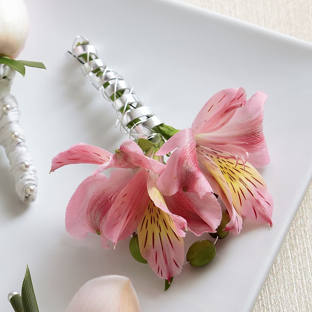 Pink Peruvian Lily Boutonniere – FONSECA'S FLOWERS, San Bernardino CA
