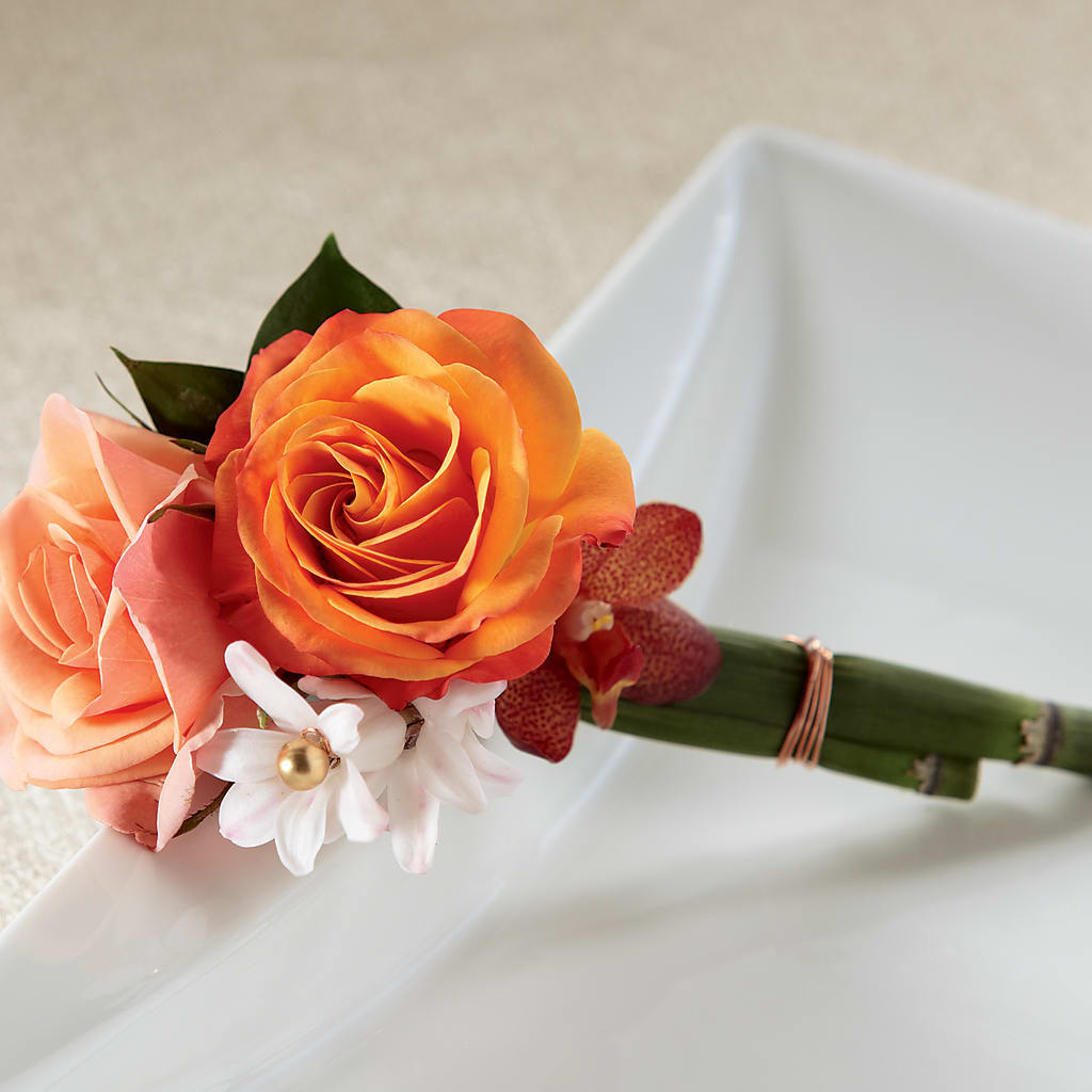 Sunset Dream Boutonniere – FONSECA'S FLOWERS, San Bernardino CA