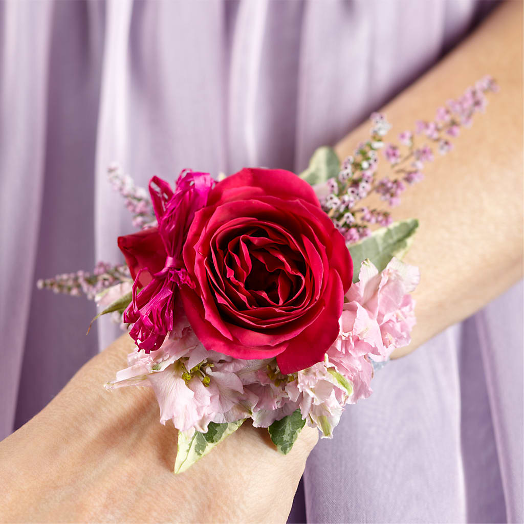 Rose Charm Corsage – FONSECA'S FLOWERS, San Bernardino CA