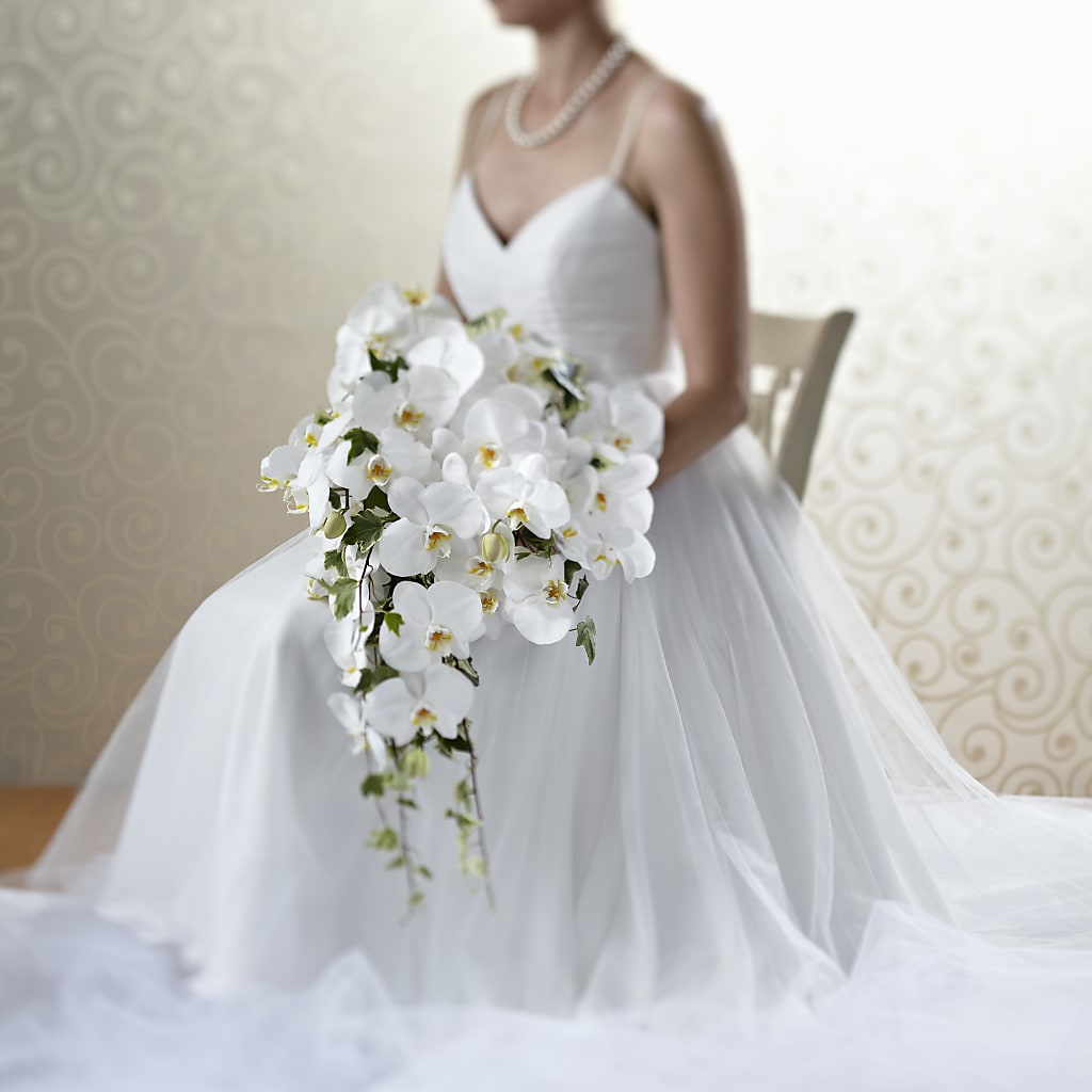Classic White Bouquet – FONSECA'S FLOWERS, San Bernardino CA