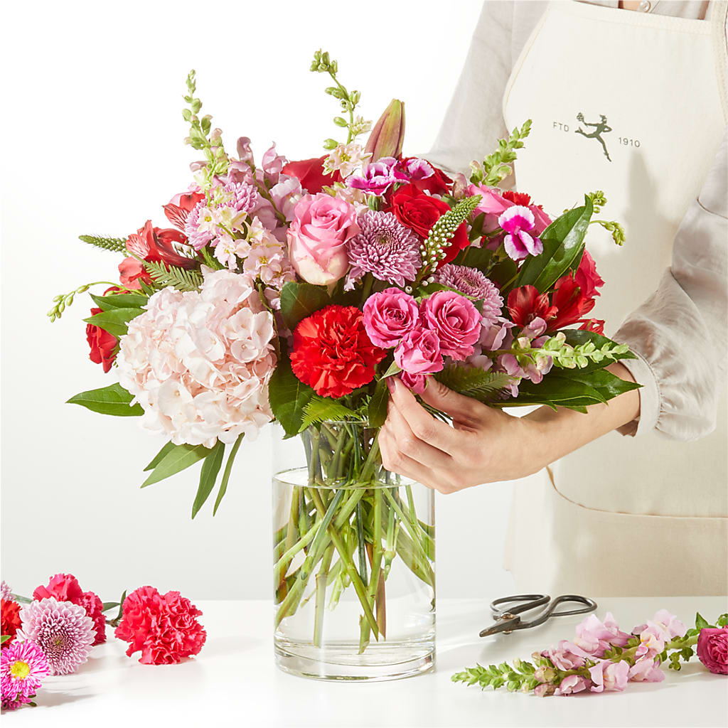 Swooning Over You - A Luxury Florist Original – FONSECA'S FLOWERS, San Bernardino CA