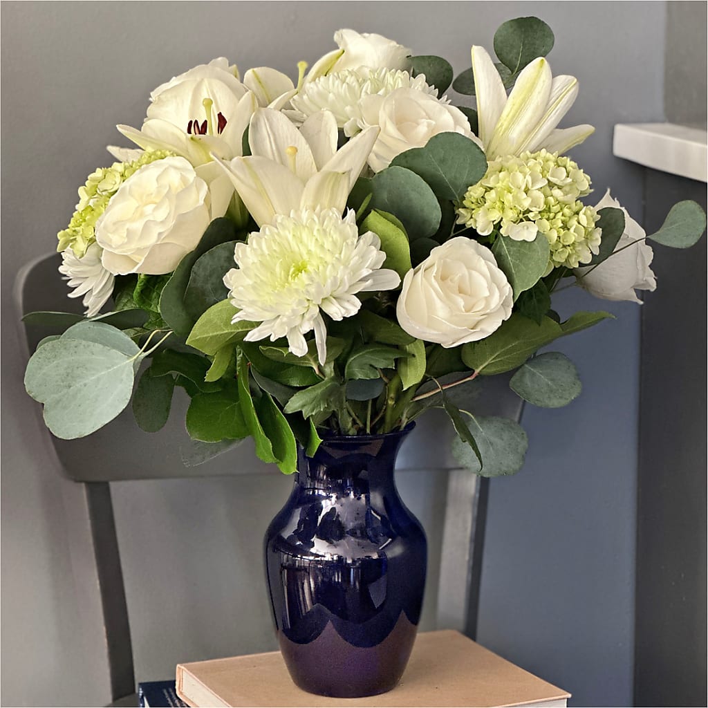 Snowy Dreams Bouquet – FONSECA'S FLOWERS, San Bernardino CA