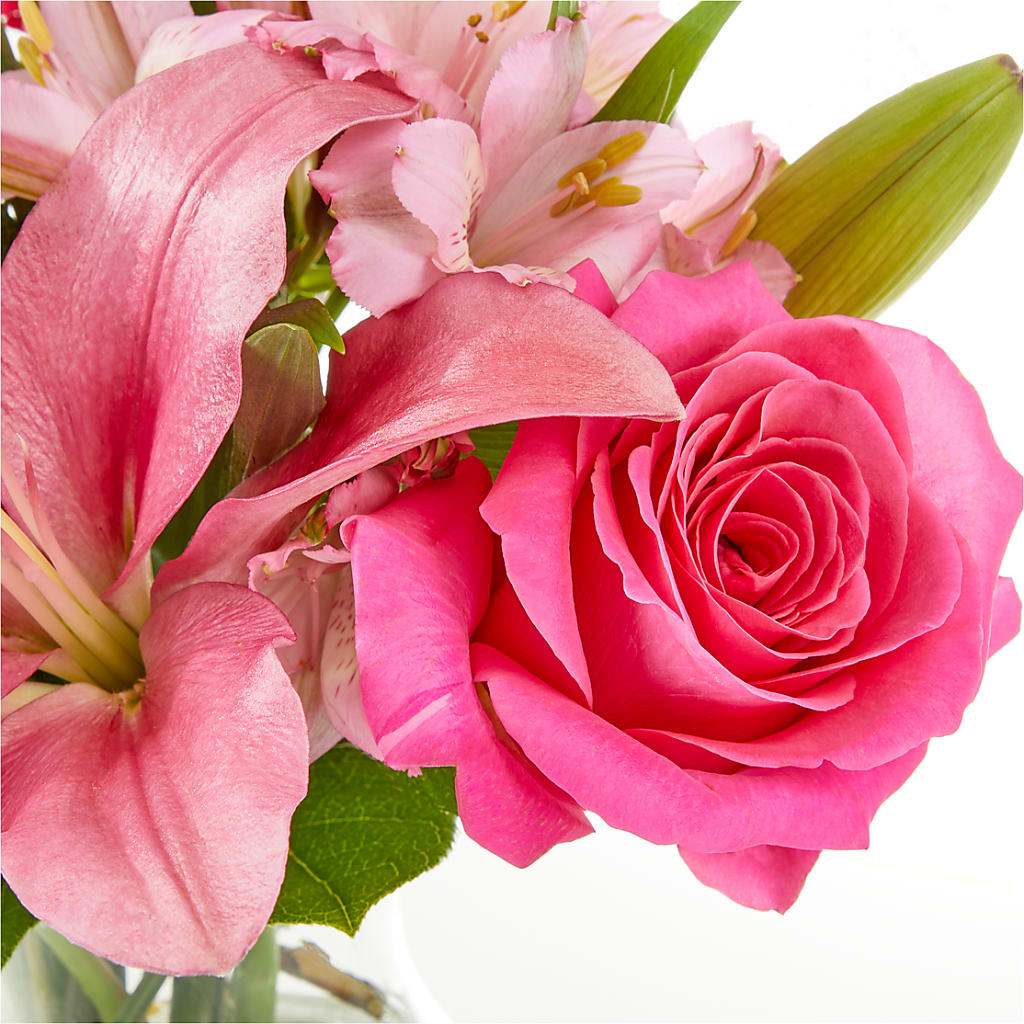 Lots of Love Bouquet – FONSECA'S FLOWERS, San Bernardino CA