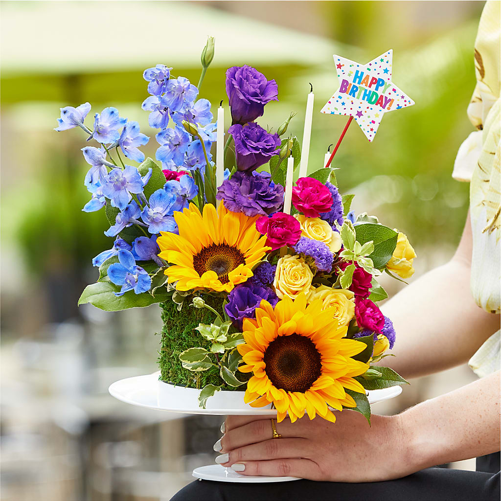Star of the Day Floral Cake – FONSECA'S FLOWERS, San Bernardino CA