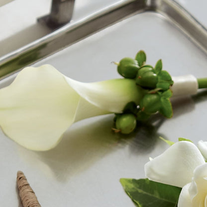White Calla Boutonniere – FONSECA'S FLOWERS, San Bernardino CA